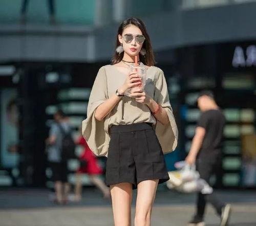 街拍网红吃瓜图片,揭秘街头美食瓜子的魅力瞬间